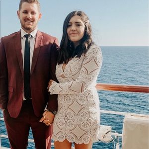 WHITE LONG SLEEVE MINI DRESS W/ LACE DETAILING